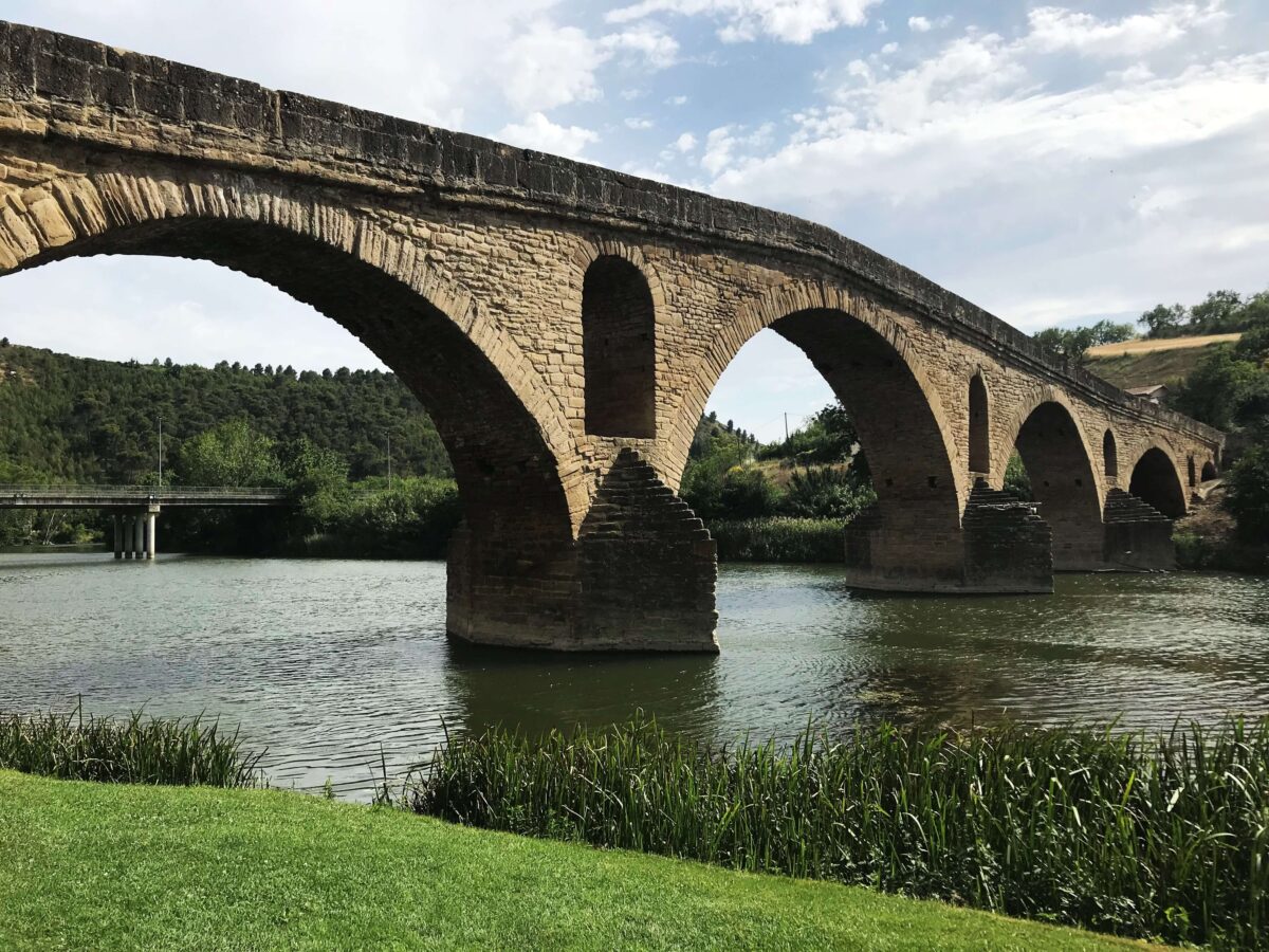Puente De La Reina（皇后橋鎮）