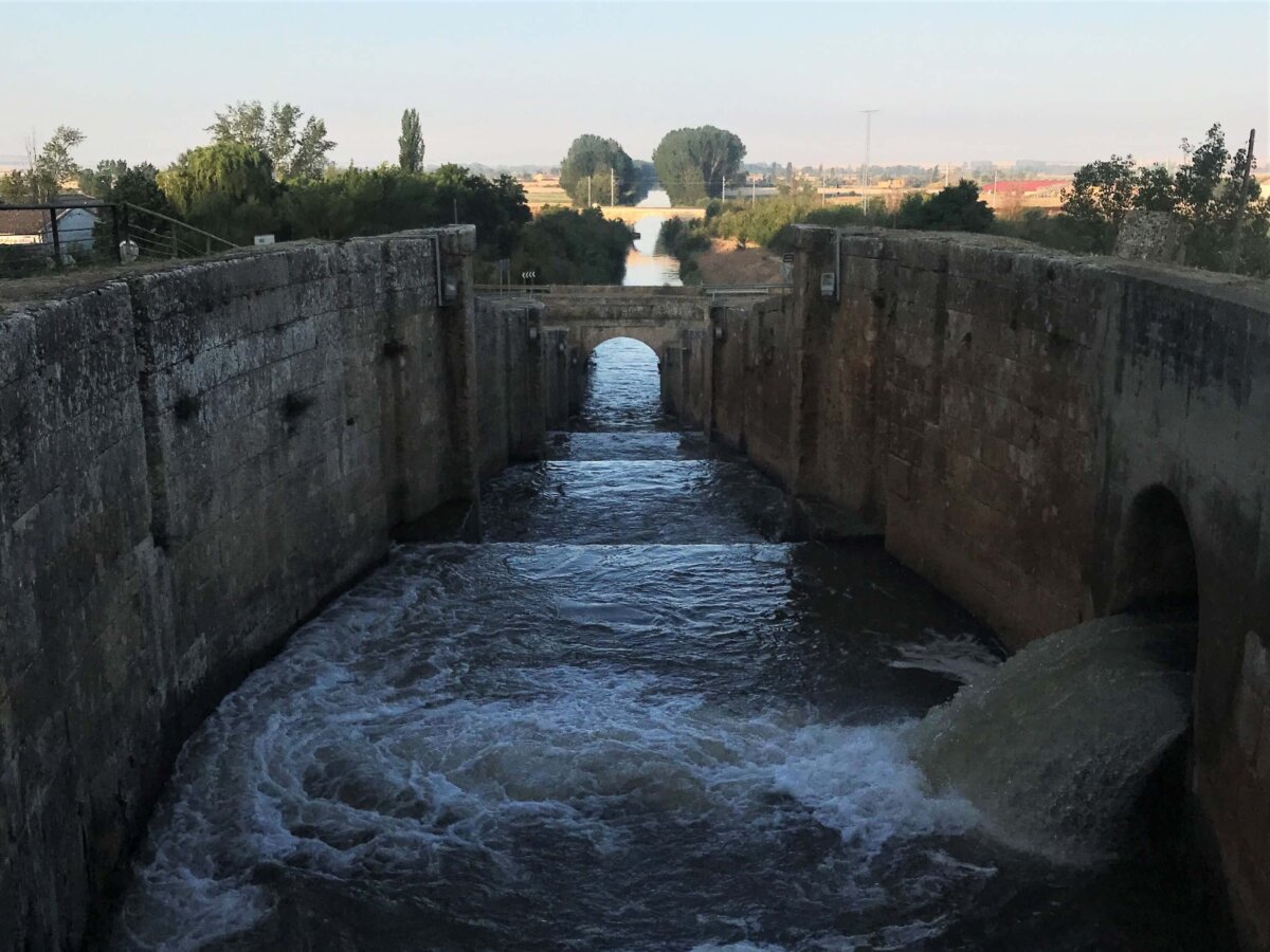 卡斯蒂利亞運河(Canal de Castilla)