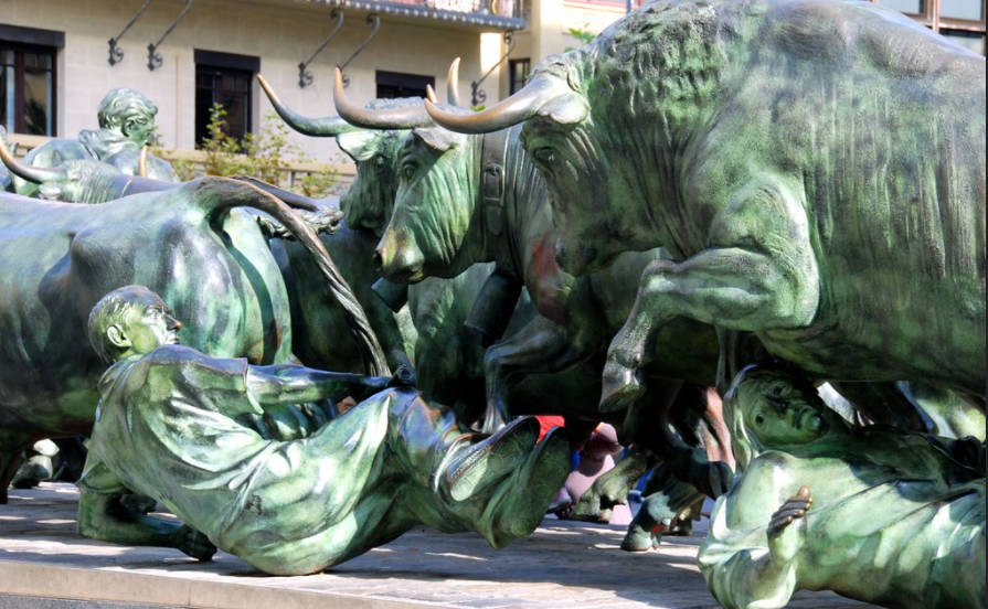 鬥牛紀念碑 Encierro/Entzierroa Monument
