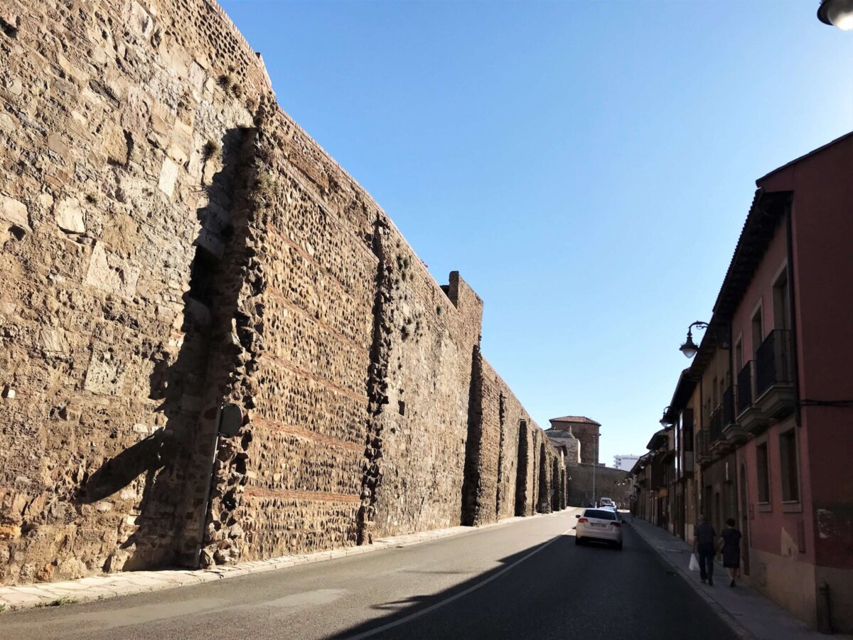 古羅馬式城牆 Antigua Muralla León