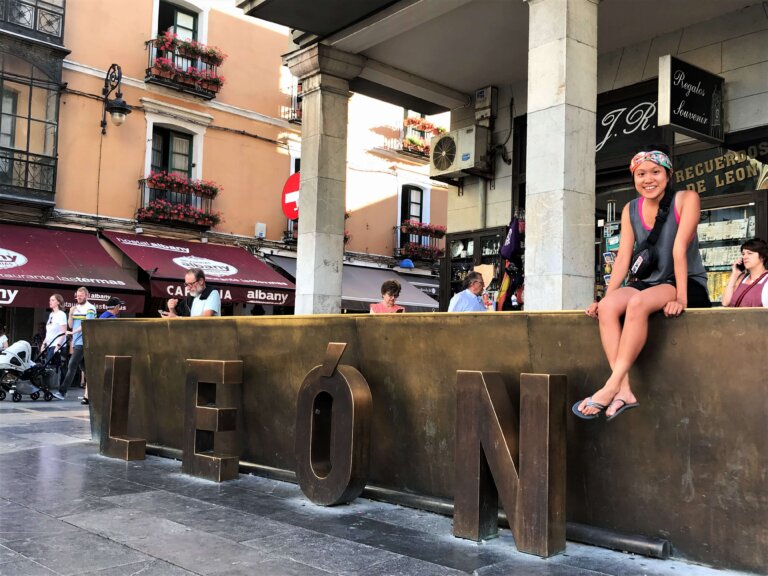 León