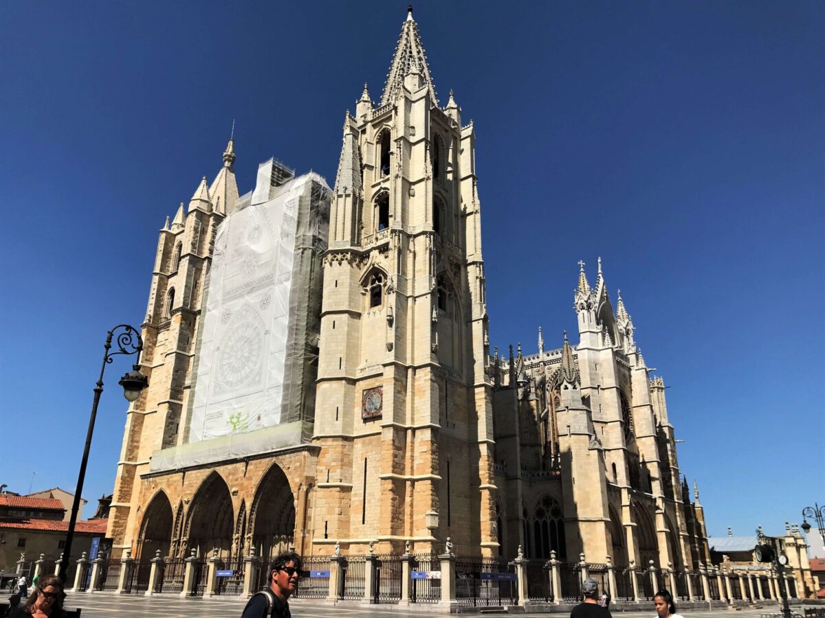 萊昂主教座堂 Santa María de León Cathedral