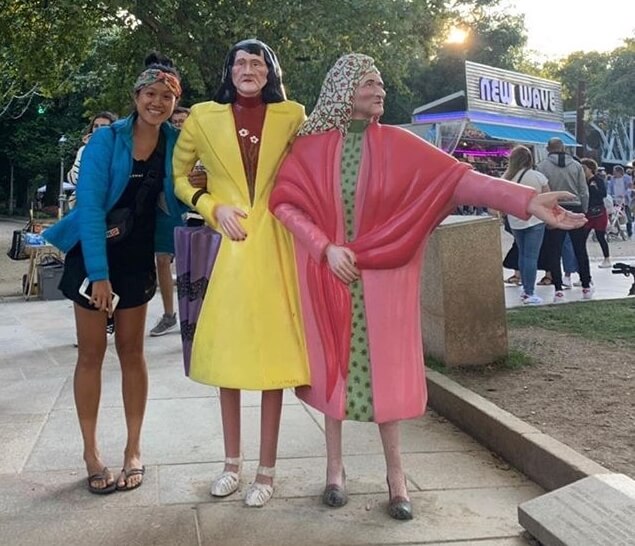 Maruxa 和 Coralia Pandino Ricart 兩姊妹