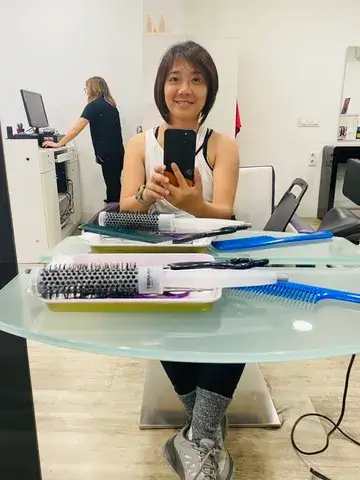剪髮後準備重新上路的凱特