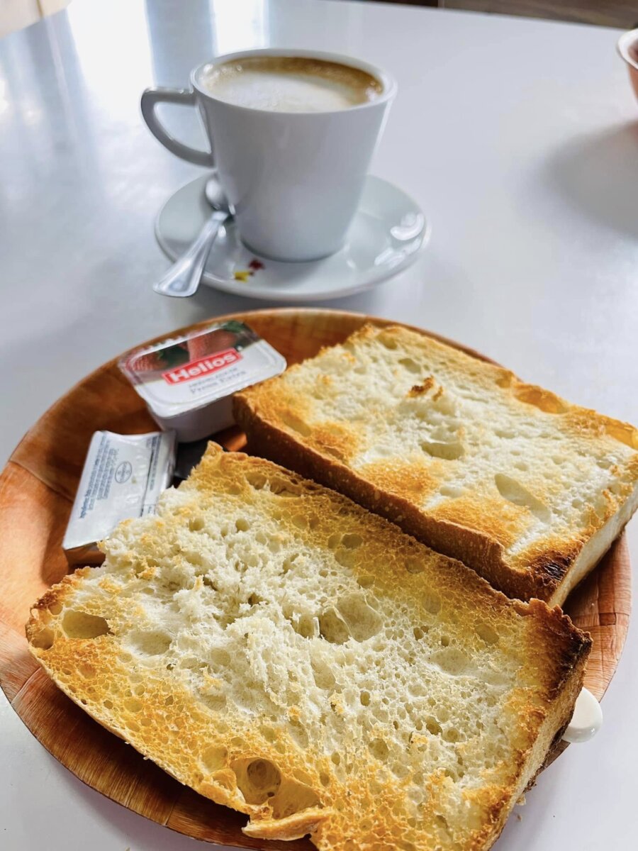 葡萄牙之路途中咖啡廳的早餐