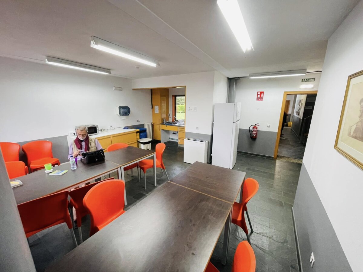 Briallos 推薦住宿 Albergue de Peregrinos de Briallos 廚房